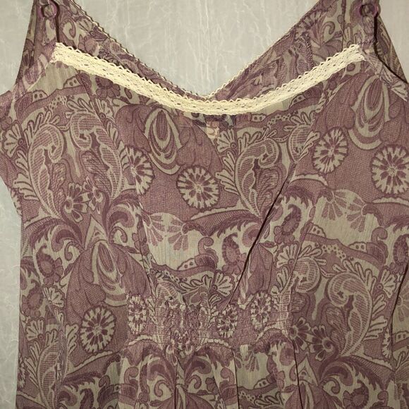 Guess S Burgundy Ivory Lace Ruffle Spaghetti Strap Sleeveless Button Front Top - Picture 4 of 11